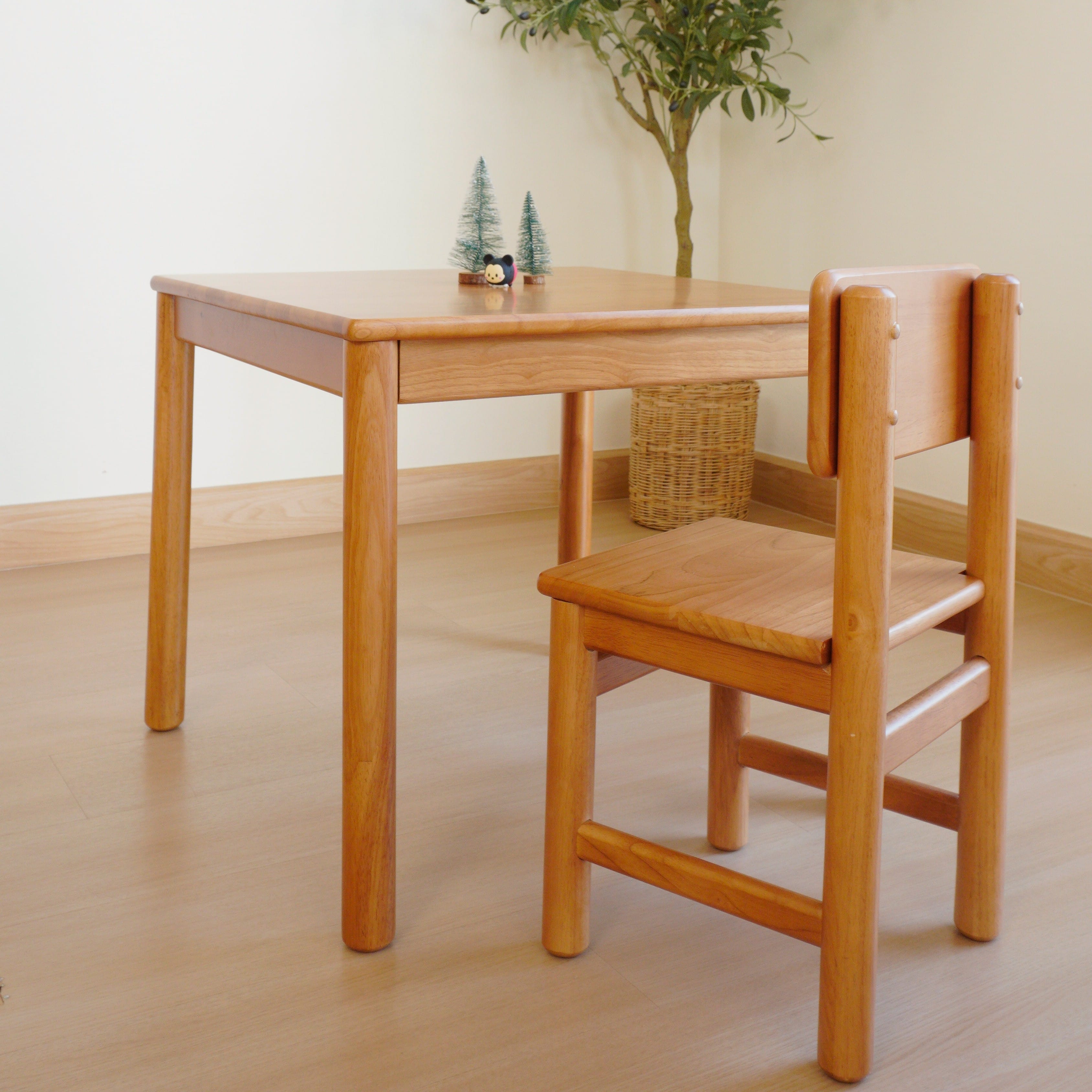 โต๊ะสำหรับเด็ก ไม้ยางพาราแท้ MAAI DESIGN รุ่น SORA TABLE KIDS สีโอ๊ค_3